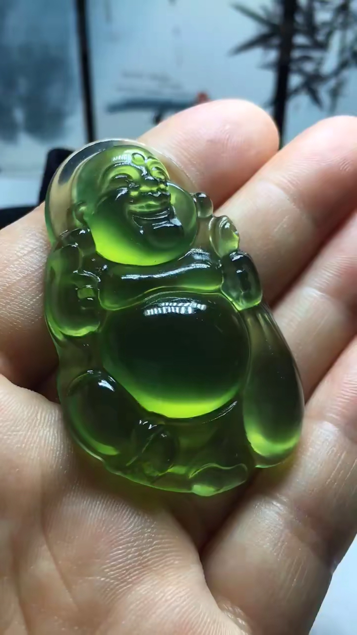 绝品岫玉180料玉佛,嘎嘎冰,规格:51x33mm.