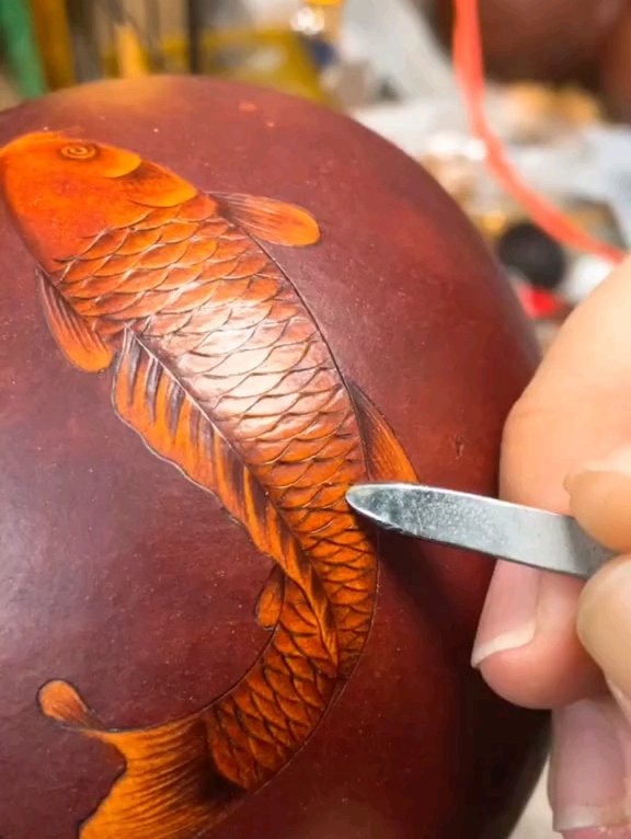 在葫芦上刻个鱼